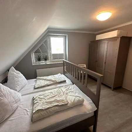 Nini Lejlighed Burghæby