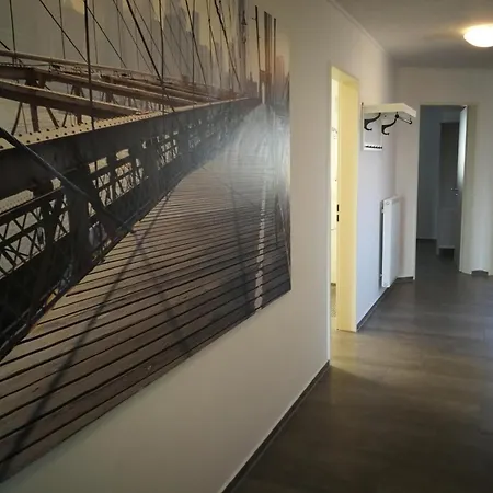 Nini Burghæby